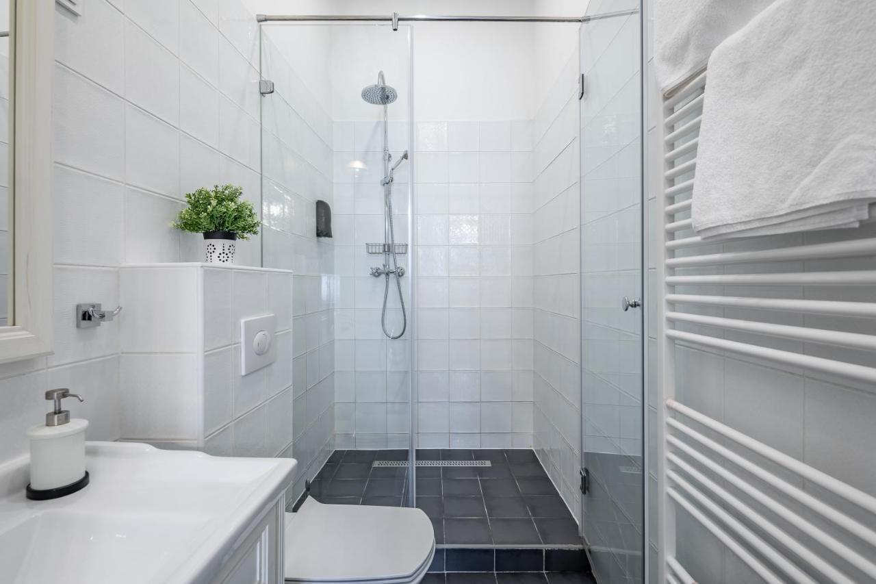 Luxurious At Center Apartamento